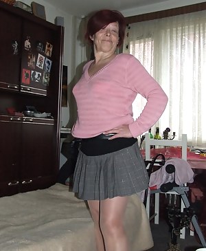 Best Mature Skirt Porn Pictures